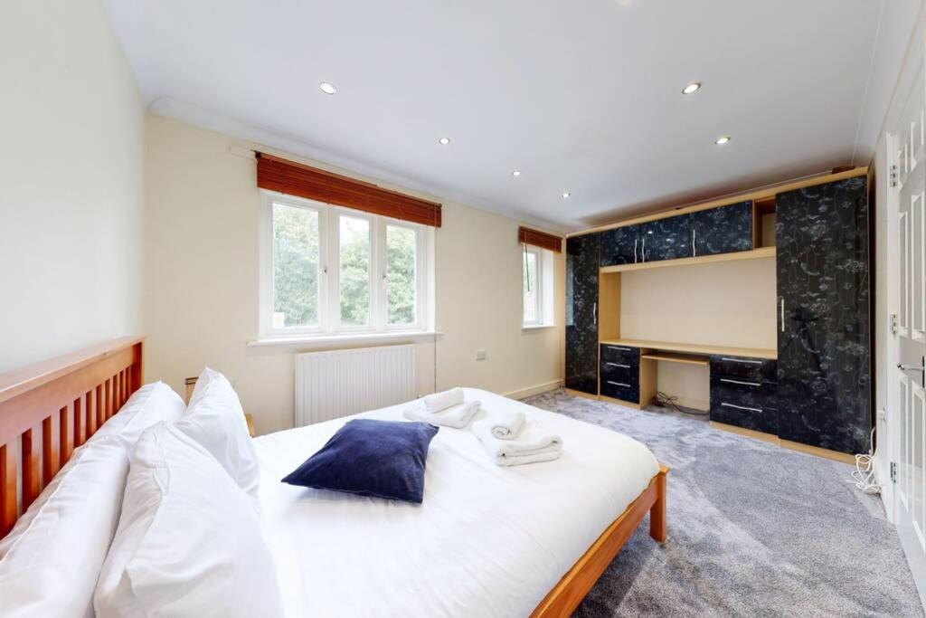 Super 2 Bed House With Privategarden Λονδίνο Εξωτερικό φωτογραφία