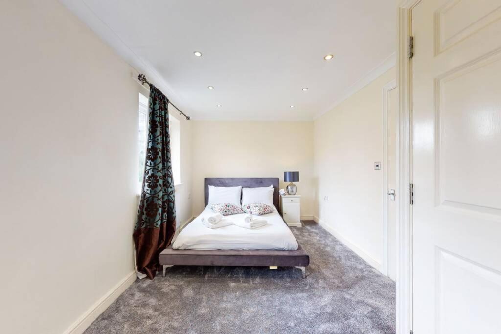 Super 2 Bed House With Privategarden Λονδίνο Εξωτερικό φωτογραφία