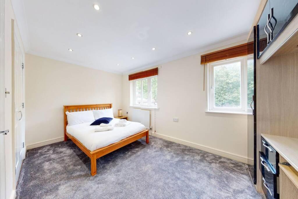 Super 2 Bed House With Privategarden Λονδίνο Εξωτερικό φωτογραφία